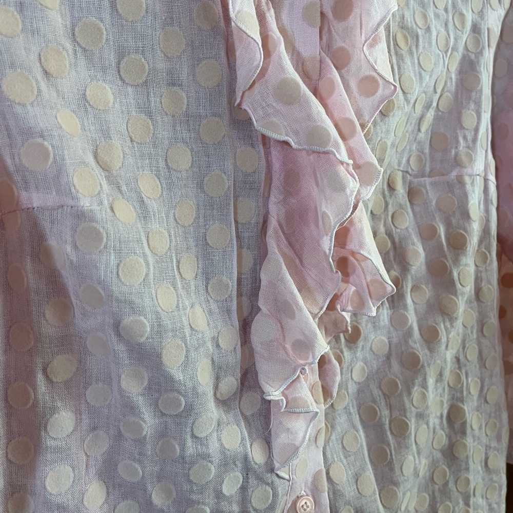 ISAAC MIZRAHI LIVE! Pale Pink Lightweight Ruffled Polka Dot Shirt Sz S - Picture 3 of 5